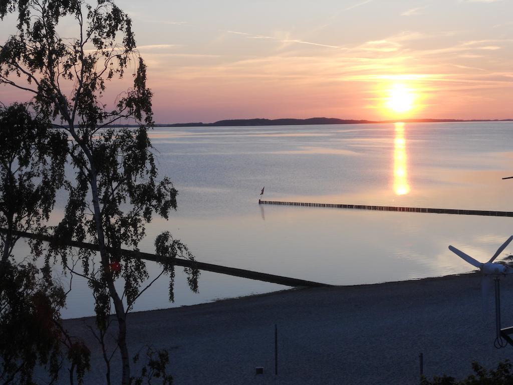 Haus Seeblick Insel Ruegen Lietzow エクステリア 写真